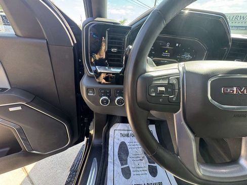 Used 2023 GMC Sierra 1500 SLT w/ SLT Premium Package AWD/4WD image 17