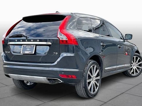 Used 2016 Volvo XC60 T5 Platinum image 12