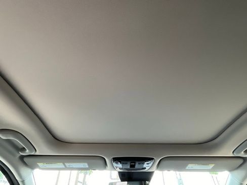 New 2025 Kia Sportage SX image 18