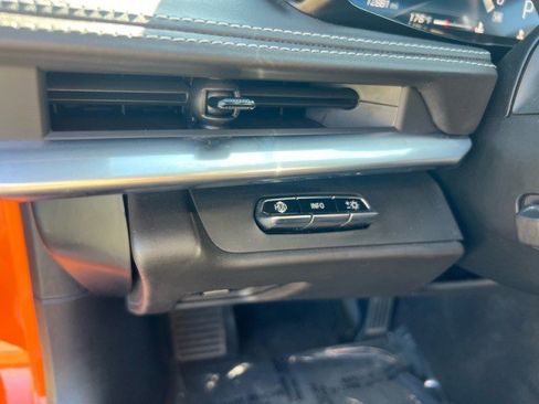 Used 2023 Chevrolet Corvette Stingray Premium Conv w/ Z51 Performance Package image 14