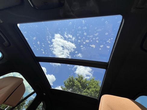 Used 2026 BMW X5 sDrive40i w/ M Sport Package image 31