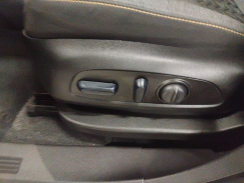 Used 2024 Chevrolet Equinox LT image 17