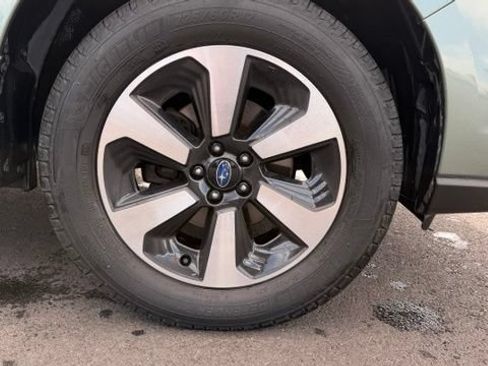 Used 2017 Subaru Forester 2.5i w/ Alloy Wheel Package AWD/4WD image 12