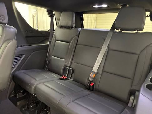 Used 2021 Chevrolet Tahoe Z71 w/ Z71 Off-Road Package image 18