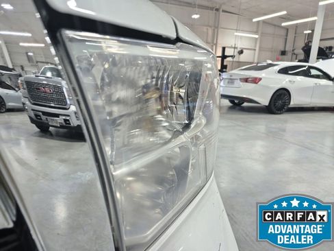Used 2022 RAM 1500 Tradesman w/ Chrome Appearance Group AWD/4WD image 30