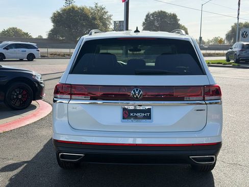 New 2026 Volkswagen Atlas SE image 8