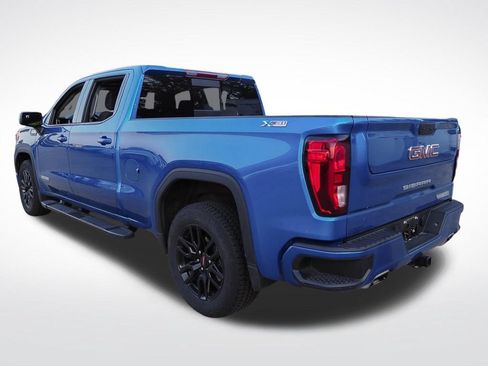 Used 2023 GMC Sierra 1500 Elevation w/ Preferred Package AWD/4WD image 5