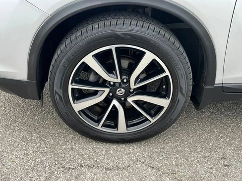 Used 2019 Nissan Rogue SL w/ Premium Package AWD/4WD image 29