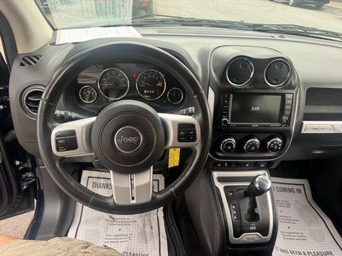Used 2016 Jeep Compass High Altitude AWD/4WD image 8