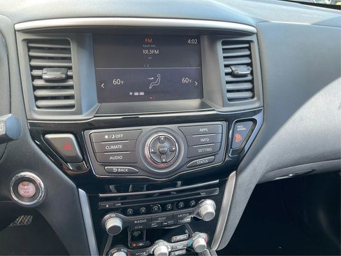 Used 2020 Nissan Pathfinder S FWD image 13