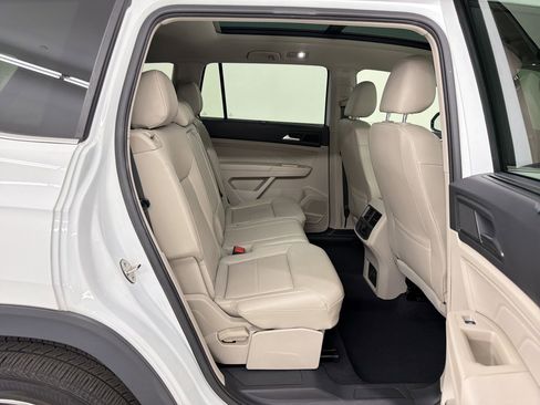 Used 2021 Volkswagen Atlas SEL R-Line image 28