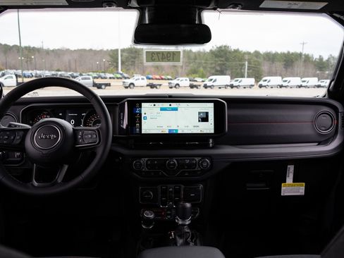 New 2026 Jeep Gladiator Rubicon image 18