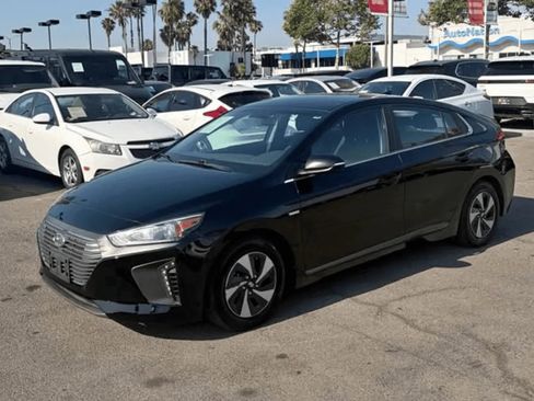 Used 2017 Hyundai Ioniq SEL FWD image 2