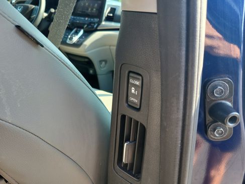 Certified 2022 Honda Odyssey EX-L image 17