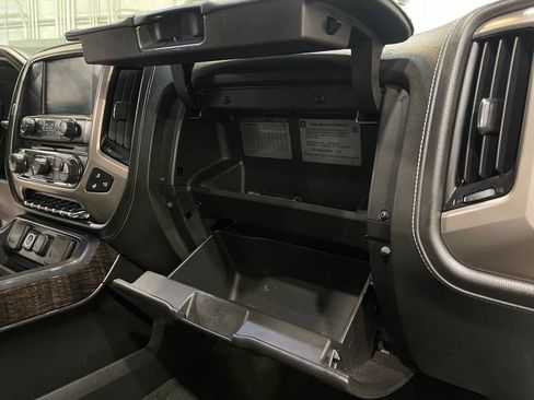 Used 2015 GMC Sierra 2500 Denali w/ Duramax Plus Package image 15