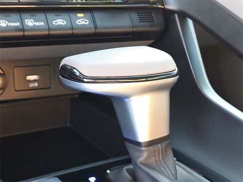 Certified 2024 Hyundai Elantra SEL image 21