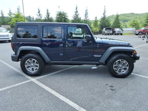 Used 2013 Jeep Wrangler Unlimited Rubicon w/ Connectivity Group AWD/4WD image 4