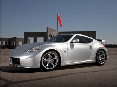 Used 2010 Nissan 370Z Coupe w/ Sport Pkg