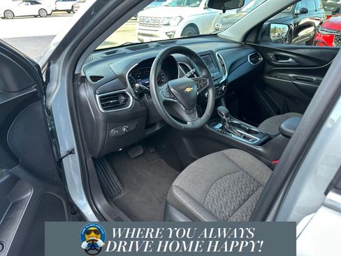 Used 2024 Chevrolet Equinox LT w/ Driver Convenience Package image 9