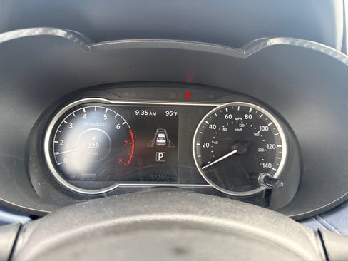 Used 2024 Nissan Versa SV FWD image 14