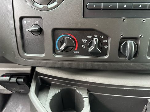 Used 2013 Ford E-250 and Econoline 250 image 14