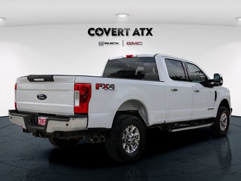 Used 2017 Ford F250 XLT w/ XLT Premium Package AWD/4WD image 7