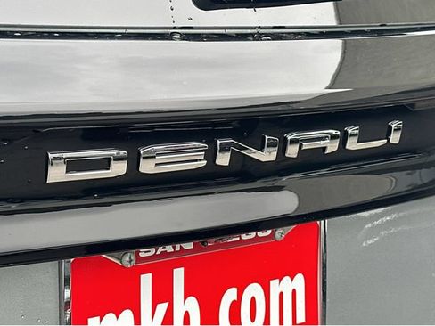New 2026 GMC Acadia Denali Ultimate w/ LPO, Floor Liner Package AWD/4WD image 15