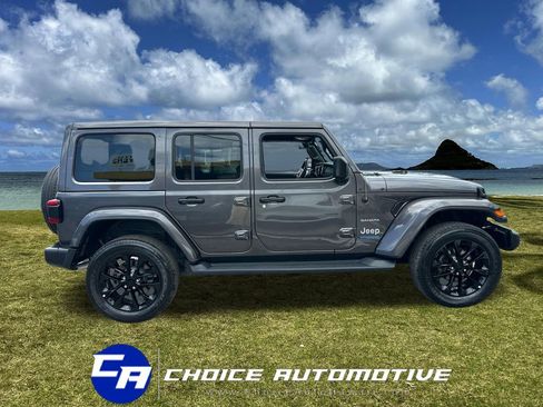 Used 2021 Jeep Wrangler Unlimited Sahara AWD/4WD image 9