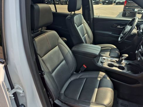 Certified 2023 Chevrolet Traverse RS w/ LPO, Floor Liner Package AWD/4WD image 30