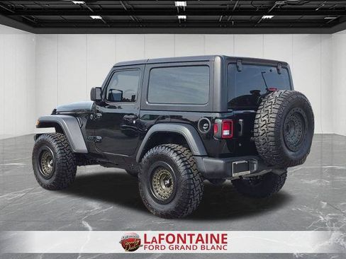 Used 2023 Jeep Wrangler Sport AWD/4WD image 3