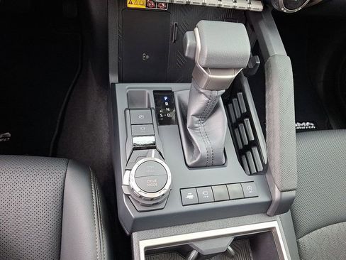New 2026 Toyota Tacoma Limited AWD/4WD image 17