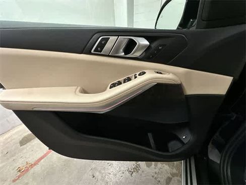 Used 2022 BMW X5 xDrive45e w/ Parking Assistance Package image 19