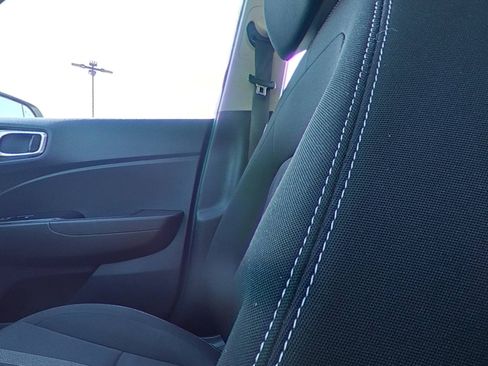 Certified 2023 Hyundai Venue SEL FWD image 31