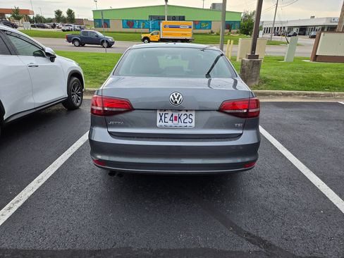 Used 2017 Volkswagen Jetta S FWD image 2