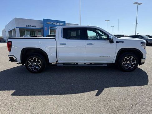 Used 2023 GMC Sierra 1500 SLT image 10