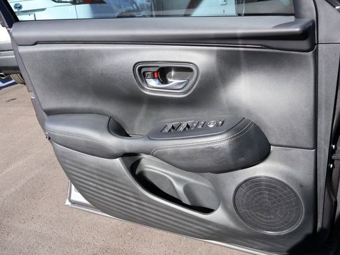 Certified 2024 Honda HR-V EX-L image 30