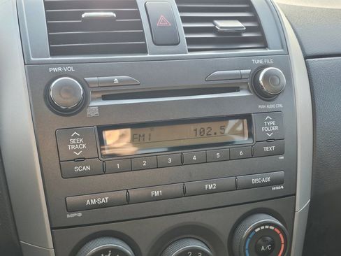 Used 2011 Toyota Corolla S image 7