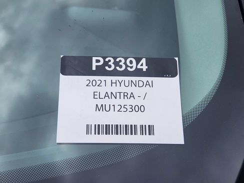 Used 2021 Hyundai Elantra SE FWD image 24