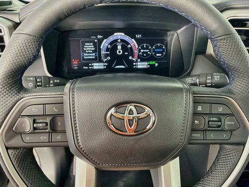 New 2026 Toyota Sequoia Platinum w/ TRD Off-Road Package AWD/4WD image 15
