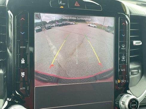 Used 2025 RAM 1500 Big Horn RWD image 17