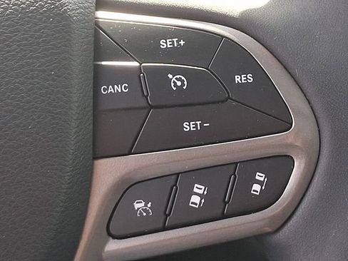 Used 2022 Jeep Cherokee Limited image 22