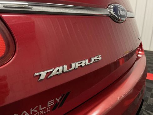 Used 2010 Ford Taurus SEL image 15