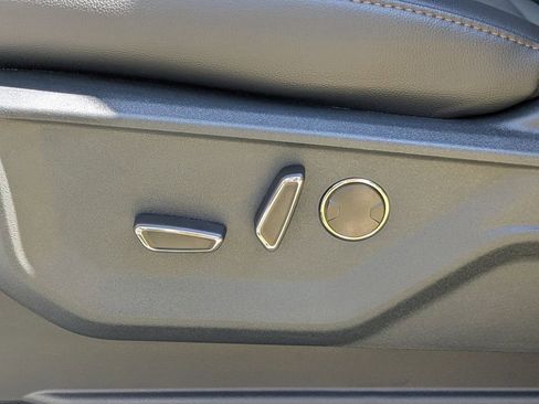 New 2025 Ford F150 Lariat w/ Equipment Group 502A High image 27