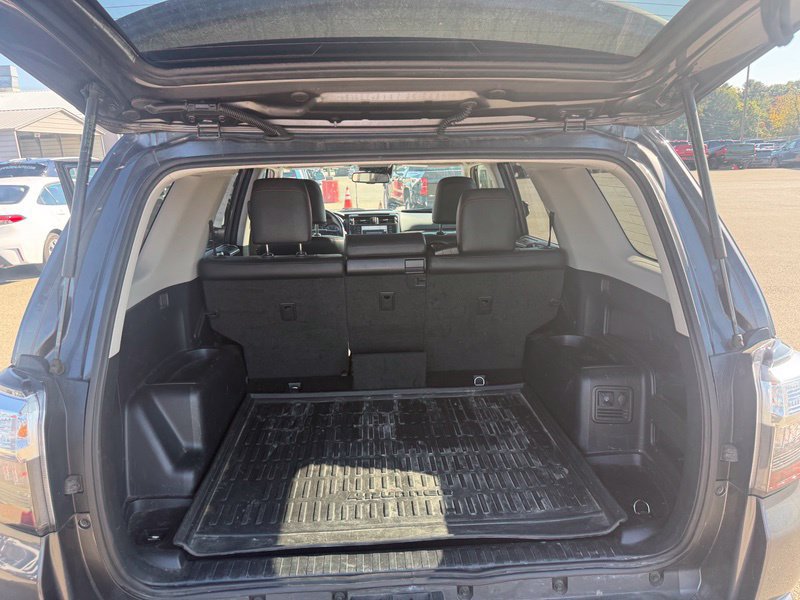 Used 2022 Toyota 4Runner TRD Off-Road Premium AWD/4WD image 5