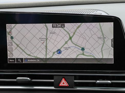 Used 2025 Hyundai Elantra Limited FWD image 19