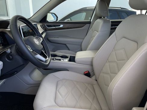 New 2026 Volkswagen Atlas SE image 14