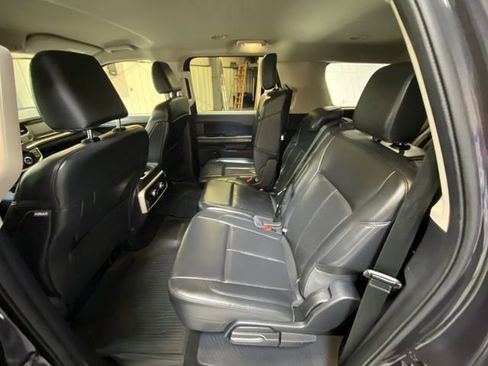 Used 2024 Ford Expedition Max XLT image 25