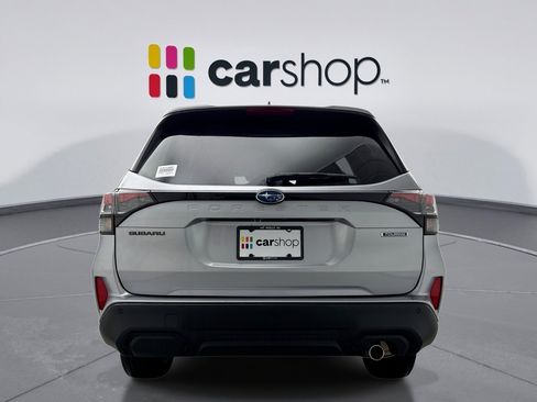 Used 2025 Subaru Forester Touring image 4