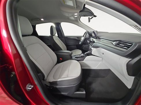 Certified 2025 Ford Escape Active w/ Cold Weather Package image 15