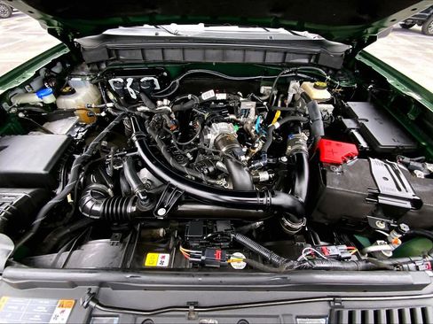 Used 2022 Ford Bronco Badlands image 27